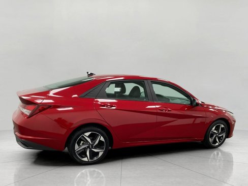 Certified 2023 Hyundai Elantra SEL w/ Convenience Package image 2