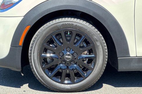 Used 2018 MINI Cooper S image 32