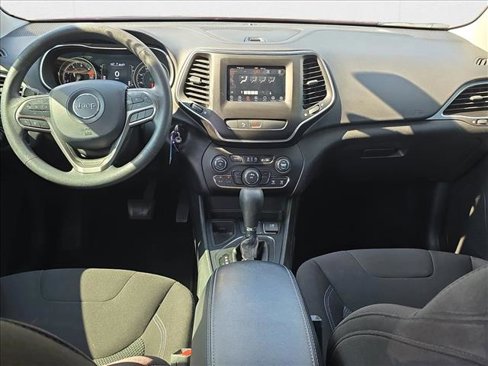 Used 2020 Jeep Cherokee Latitude image 18