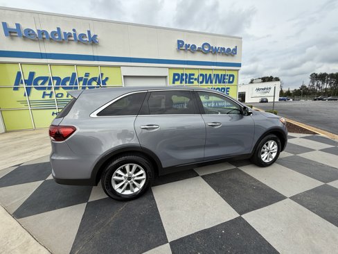 Used 2020 Kia Sorento LX image 9