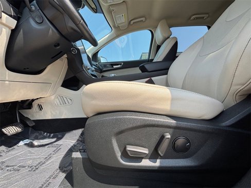 Used 2022 Ford Edge Titanium w/ Equipment Group 301A image 40