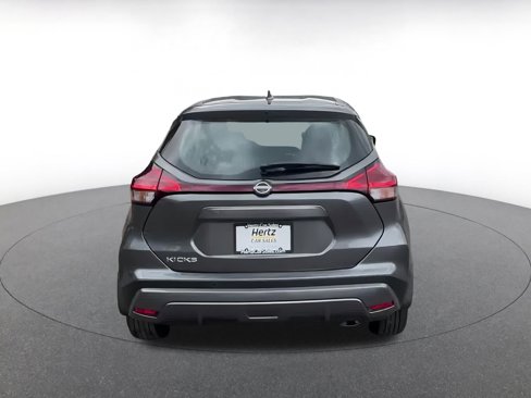 Used 2024 Nissan Kicks S image 12