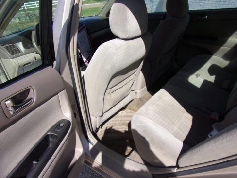 Used 2005 Toyota Camry LE image 4