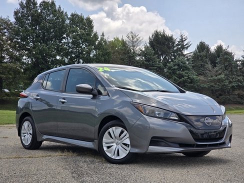 Used 2024 Nissan Leaf S image 2