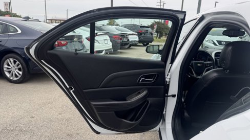 Used 2014 Chevrolet Malibu LT w/ Power Convenience Package image 19