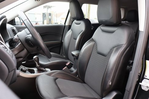 Used 2019 Jeep Compass Latitude w/ Cold Weather Group image 9