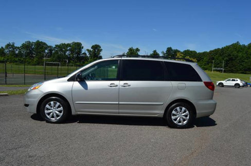 Used 2008 Toyota Sienna LE image 61