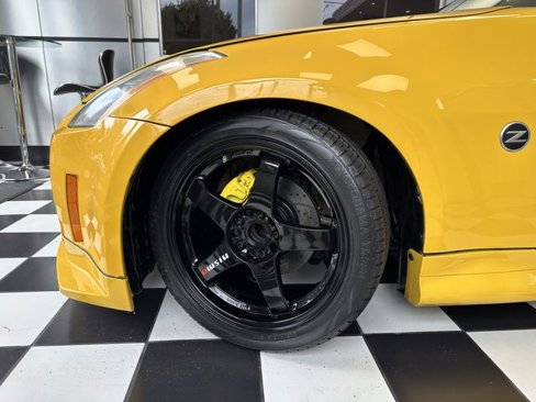 Used 2005 Nissan 350Z Enthusiast w/ (K96) Aerodynamics Pkg image 38