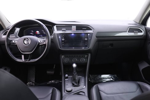 Used 2019 Volkswagen Tiguan SEL Premium image 5