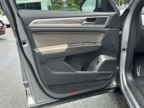 Used 2022 Volkswagen Atlas Cross Sport SE image 10