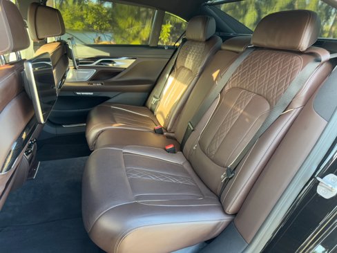 Used 2018 BMW 750Li xDrive image 13