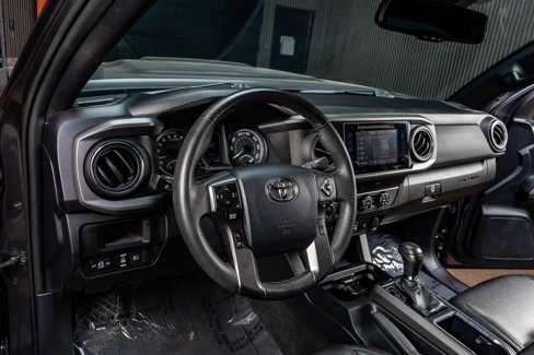 Used 2019 Toyota Tacoma TRD Sport image 16