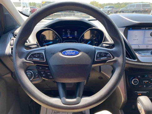 Used 2019 Ford Escape SE image 15