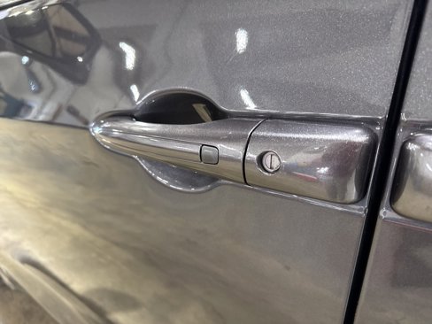 Used 2021 Chrysler Pacifica Touring w/ Cold Weather Group image 12