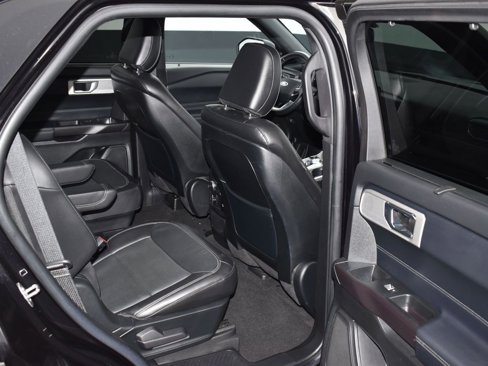 Used 2020 Ford Explorer Limited image 11