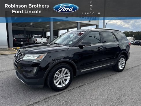 Used 2016 Ford Explorer XLT w/ Equipment Group 202A image 1