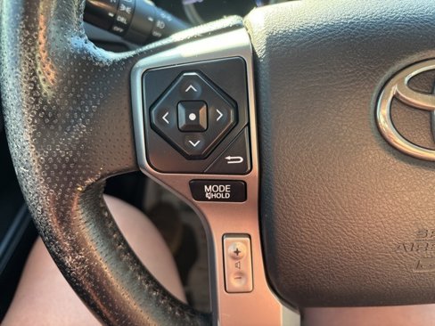 Used 2014 Toyota 4Runner SR5 image 10