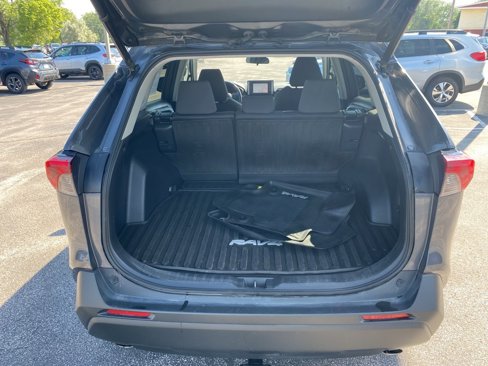 Used 2019 Toyota RAV4 XLE image 8