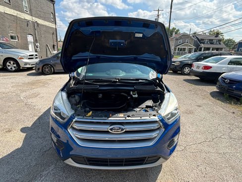 Used 2017 Ford Escape SE w/ Equipment Group 201A image 10