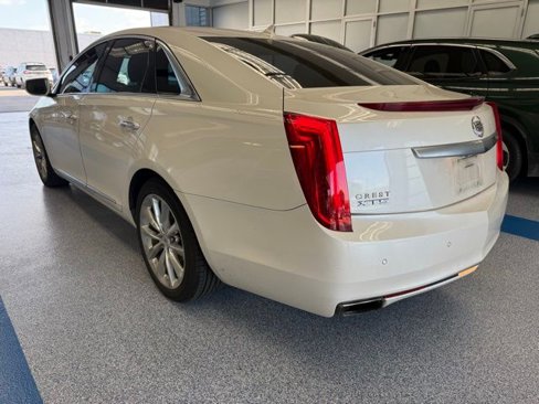 Used 2013 Cadillac XTS Premium image 3