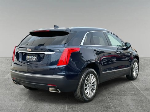 Used 2017 Cadillac XT5 Luxury w/ Driver Awareness Package image 10
