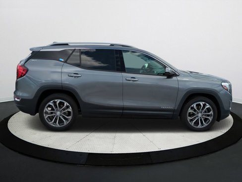 Used 2020 GMC Terrain SLT w/ Preferred Package image 3