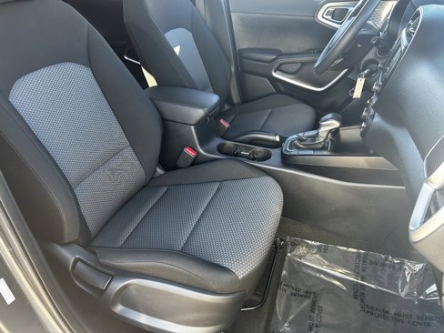 Used 2023 Kia Soul LX w/ Option Group 015 image 9