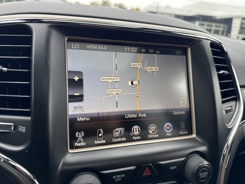 Used 2017 Jeep Grand Cherokee Limited image 19