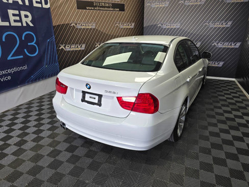 Used 2011 BMW 328i xDrive Sedan image 14