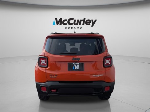 Used 2016 Jeep Renegade Trailhawk image 4