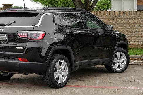 Used 2022 Jeep Compass Latitude image 17