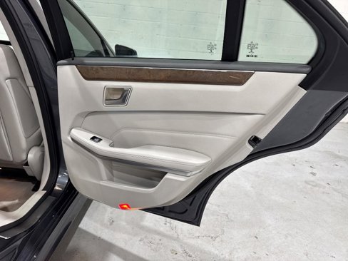 Used 2014 Mercedes-Benz E 350 Sedan image 57