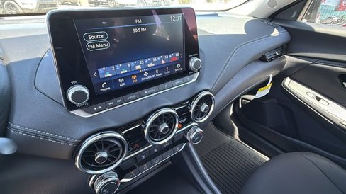 New 2025 Nissan Sentra SV w/ Trunk Package image 15