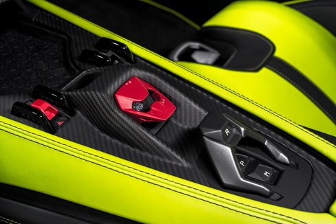 Used 2024 Lamborghini Revuelto image 29