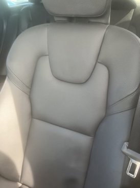 Certified 2025 Volvo XC60 B5 Plus image 2