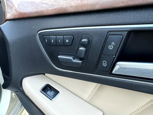 Used 2012 Mercedes-Benz E 350 Luxury image 30