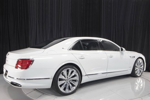 Used 2021 Bentley Flying Spur W12 image 90