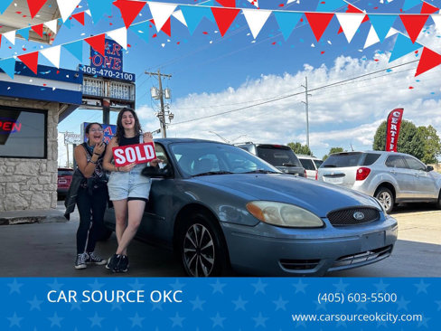 Used 2005 Ford Taurus SE image 1