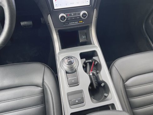 Used 2021 Ford Edge SEL w/ Convenience Package image 32