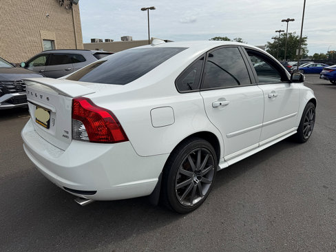 Used 2010 Volvo S40 T5 R-Design image 7