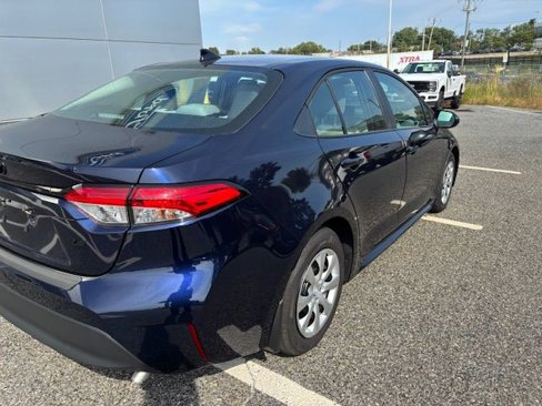 Used 2025 Toyota Corolla LE image 2