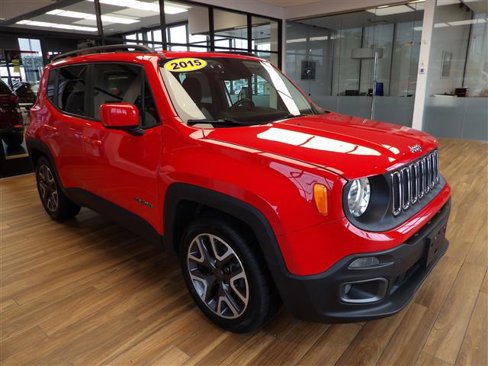 Used 2015 Jeep Renegade Latitude w/ Popular Equipment Group image 3