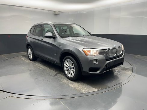 Used 2017 BMW X3 xDrive28i image 2