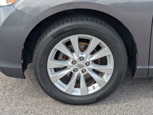 Used 2014 Toyota Venza LE image 3