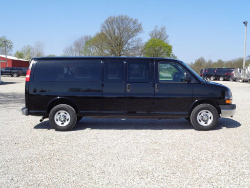 Used 2014 Chevrolet Express 3500 LT w/ LT Preferred Equipment Group image 2