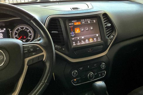 Used 2015 Jeep Cherokee Latitude image 6