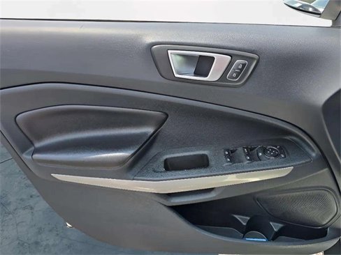 Used 2021 Ford EcoSport Titanium image 7