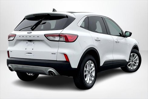 Used 2022 Ford Escape SE image 5