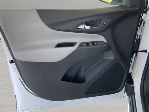 Used 2023 Chevrolet Equinox LS w/ LS Convenience Package image 21
