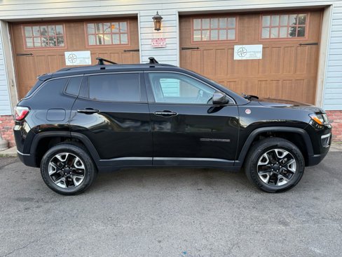Used 2018 Jeep Compass Trailhawk image 2